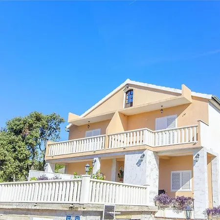 Pera Apartamento Ražanj