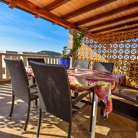 Apartment Pera Razanj